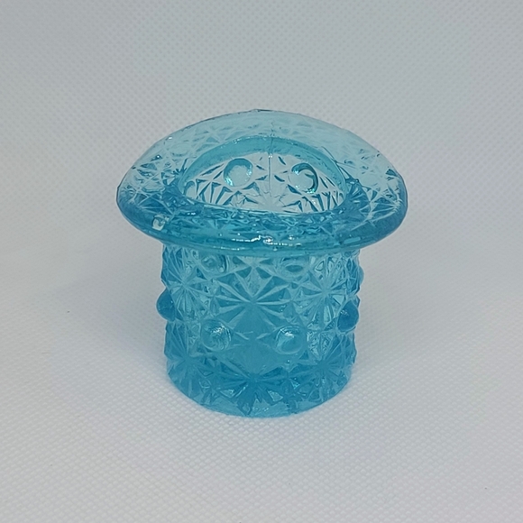 Fenton Art Glass Light Blue Daisy and Button Top Hat Toothpick Holder - Picture 3 of 6
